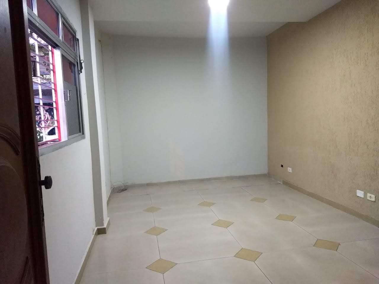 Casa à venda com 3 quartos, 89m² - Foto 13