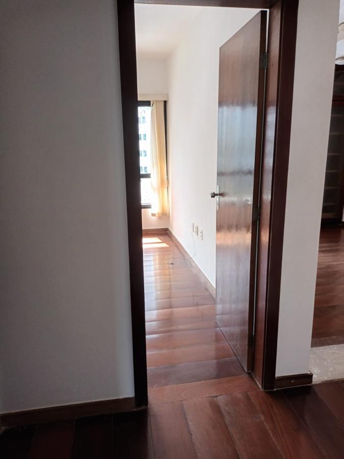 Apartamento à venda com 4 quartos, 172m² - Foto 10