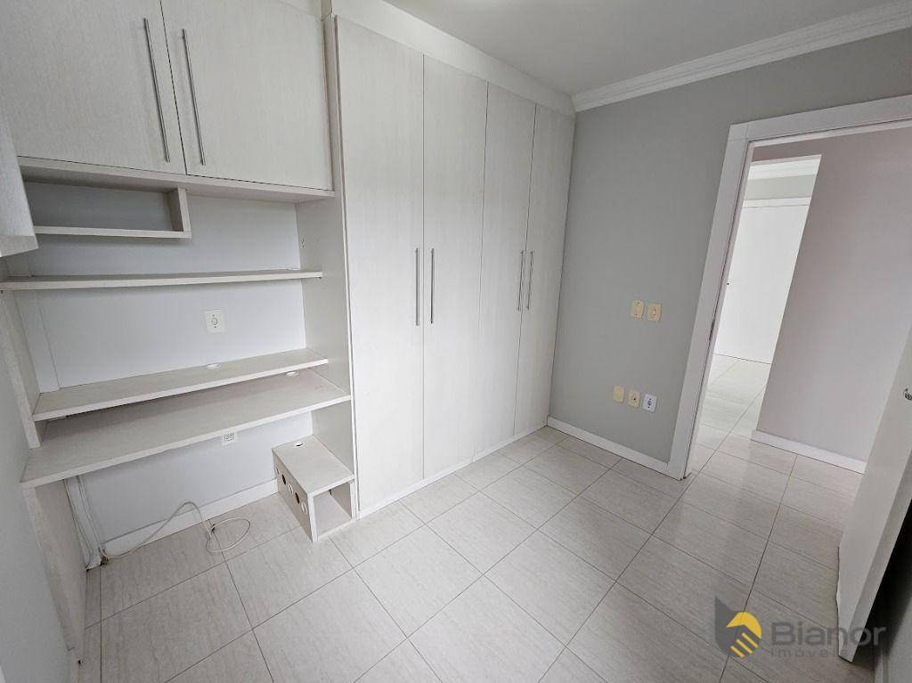 Apartamento para alugar com 3 quartos, 83m² - Foto 17