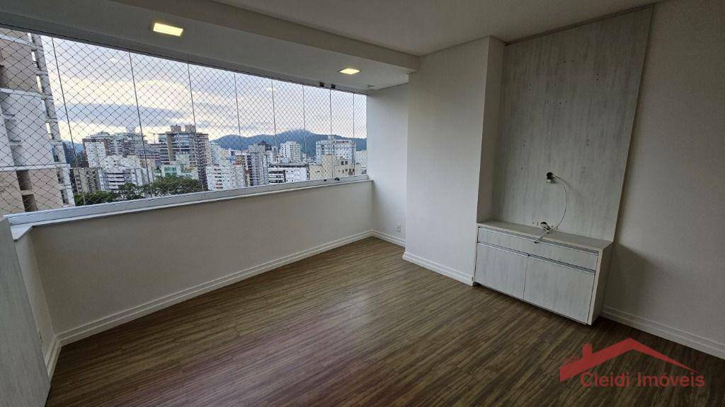 Apartamento à venda com 4 quartos, 264m² - Foto 18