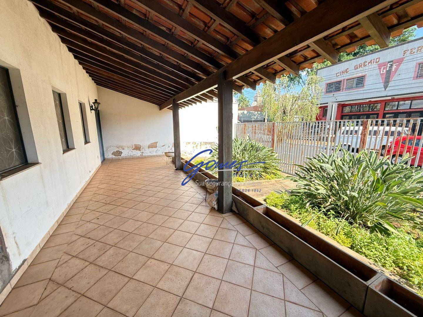 Casa, 3 quartos, 248 m² - Foto 2