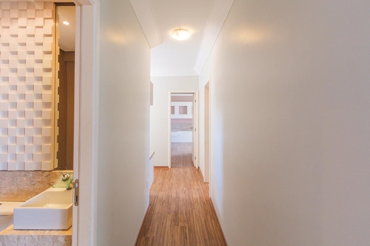 Apartamento para alugar com 3 quartos, 107m² - Foto 10