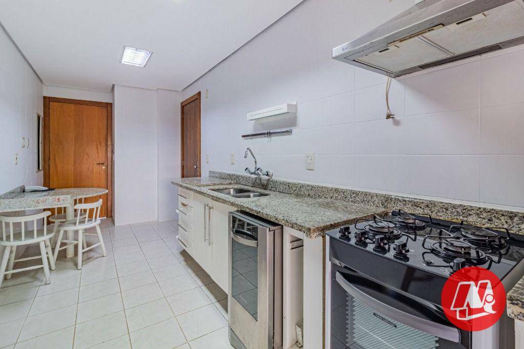 Apartamento à venda com 3 quartos, 132m² - Foto 18