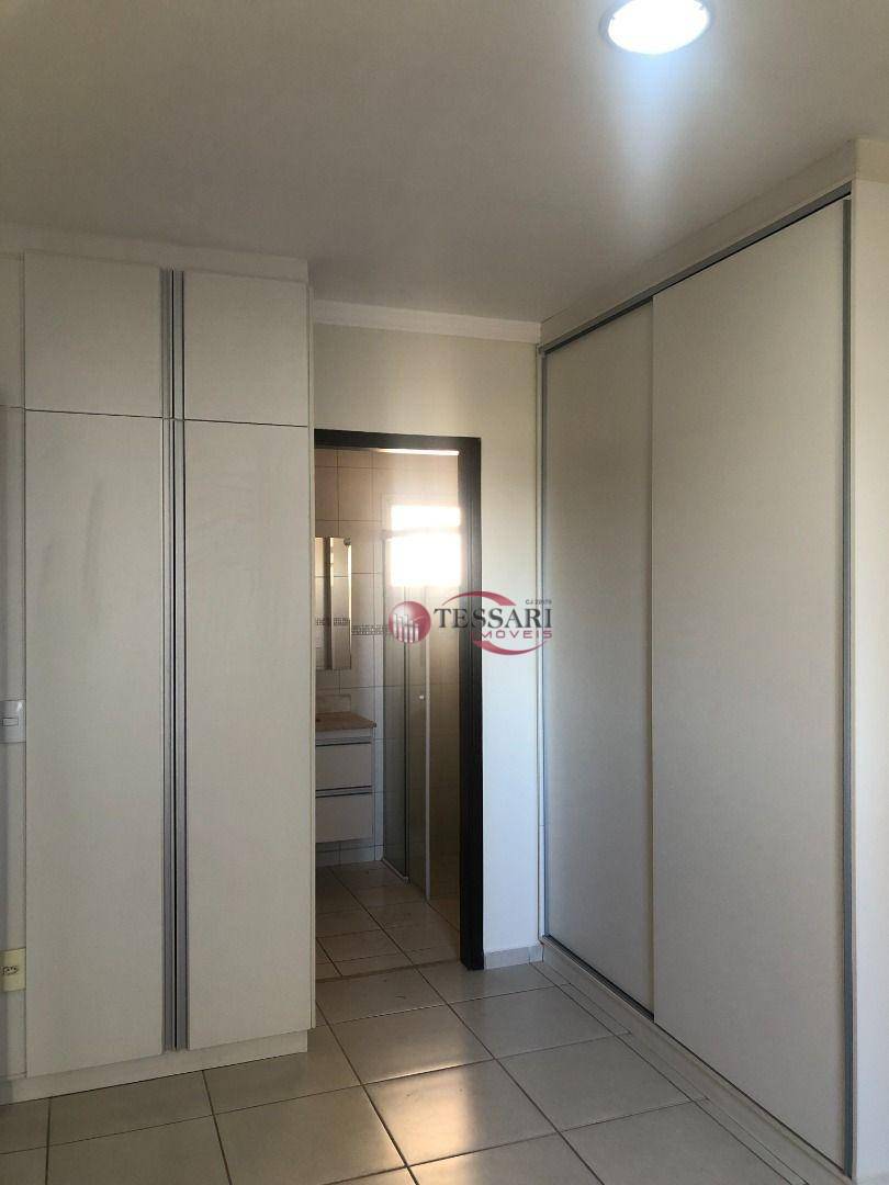 Apartamento para alugar com 2 quartos, 75m² - Foto 9