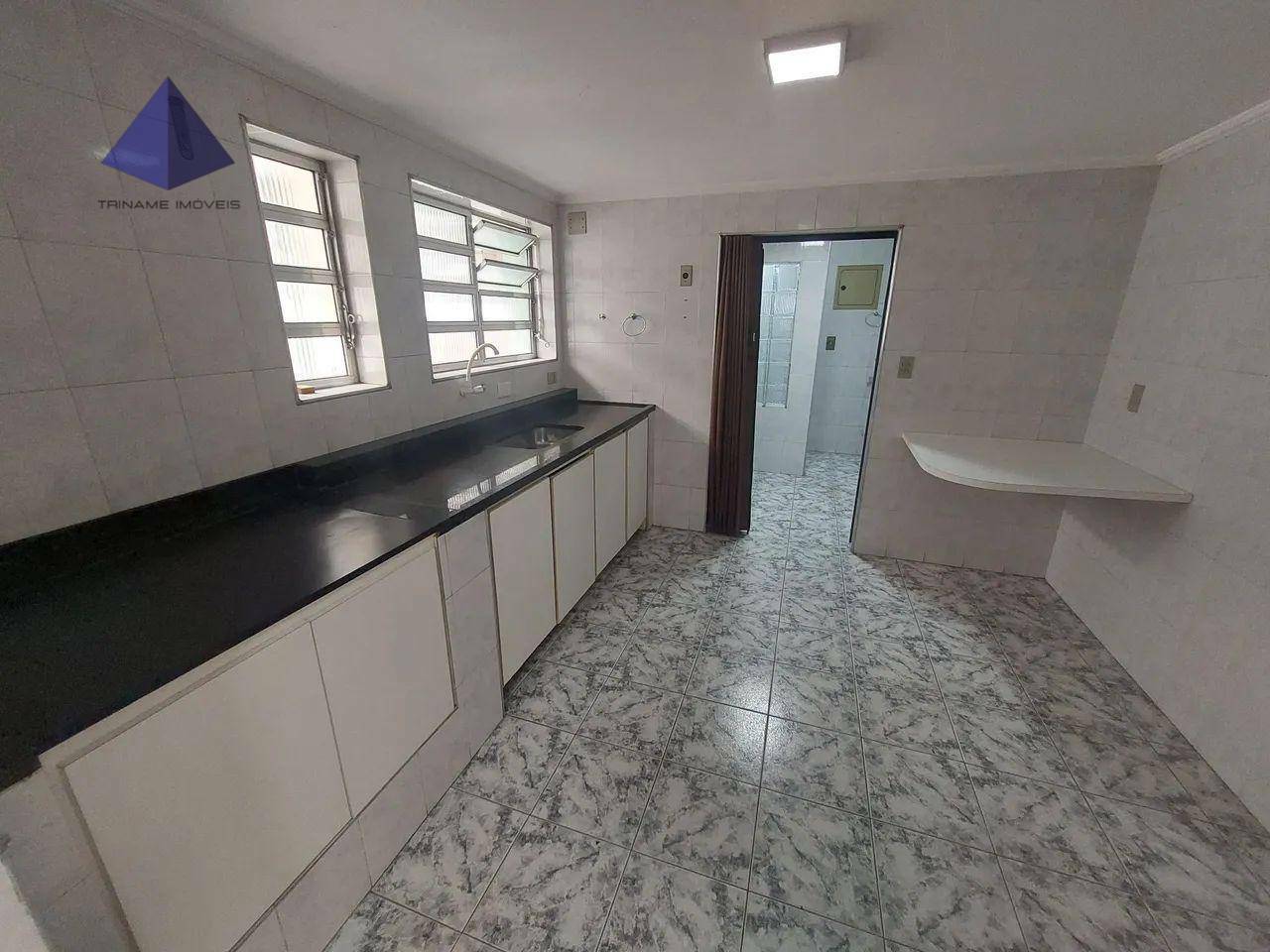 Casa à venda com 6 quartos, 252m² - Foto 13