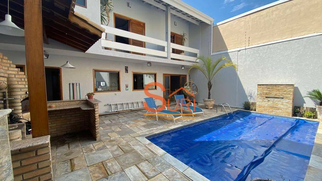 Casa à venda com 3 quartos, 244m² - Foto 11