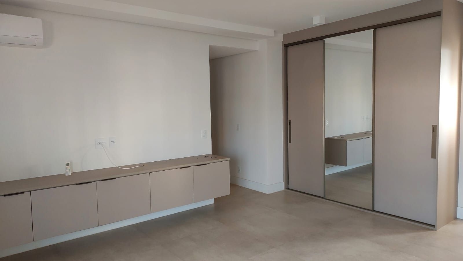 Apartamento à venda com 3 quartos, 209m² - Foto 13