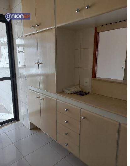 Apartamento à venda com 2 quartos, 70m² - Foto 21