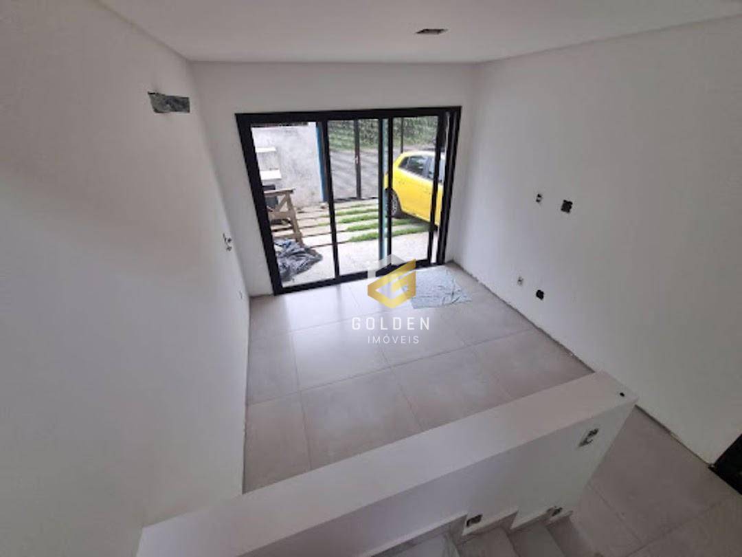 Sobrado à venda com 2 quartos, 90m² - Foto 2