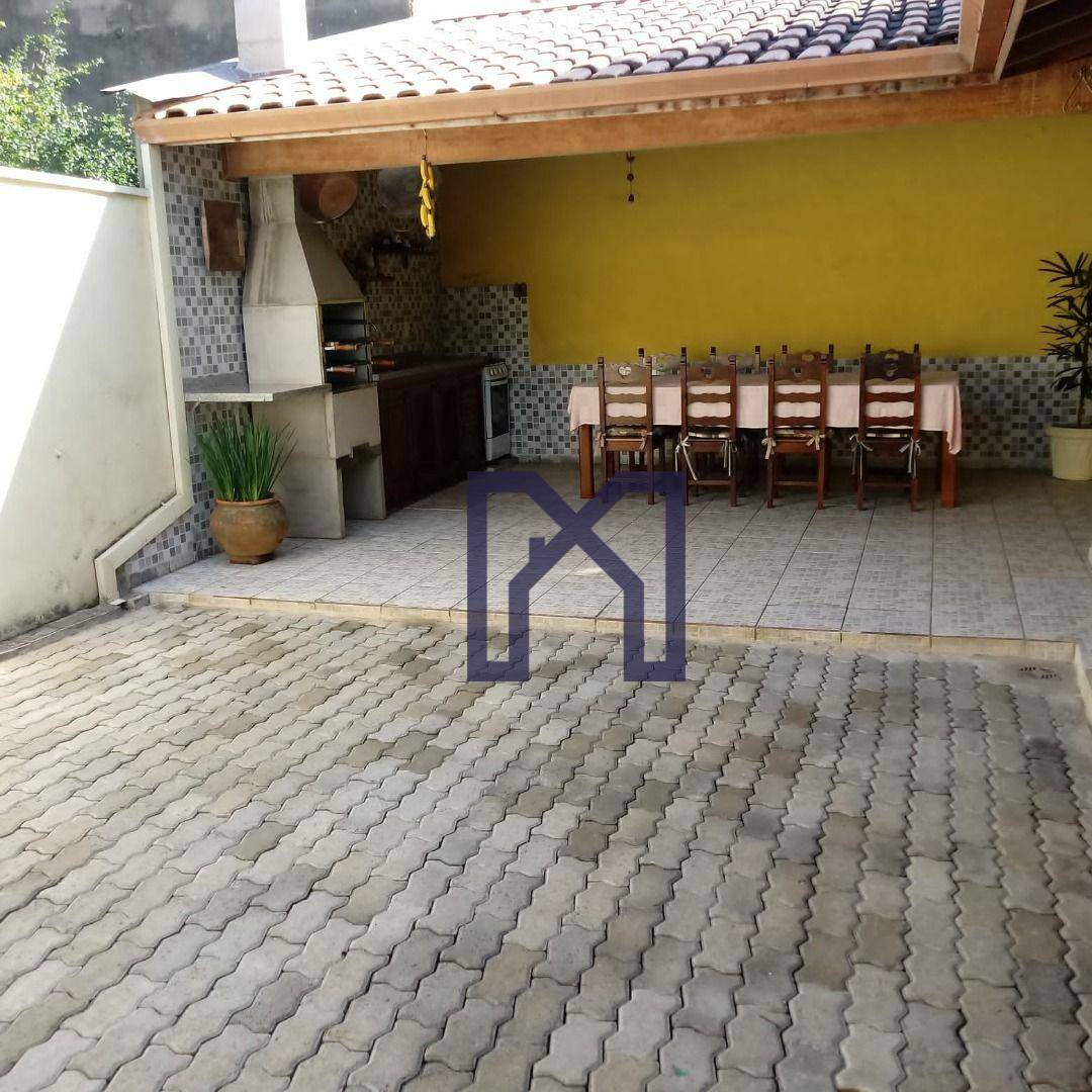 Casa à venda com 5 quartos, 300m² - Foto 35