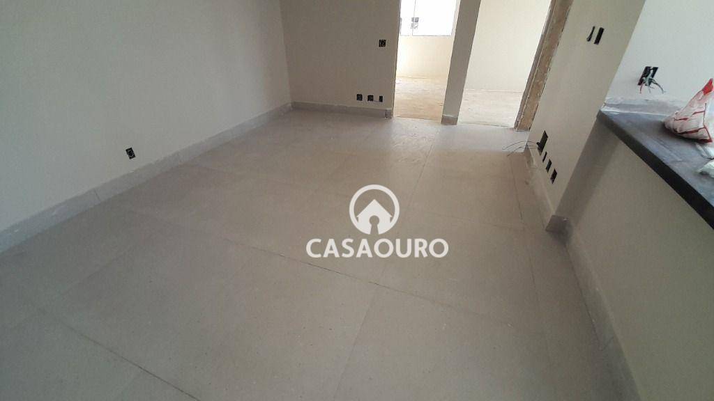 Apartamento à venda com 2 quartos, 64m² - Foto 12