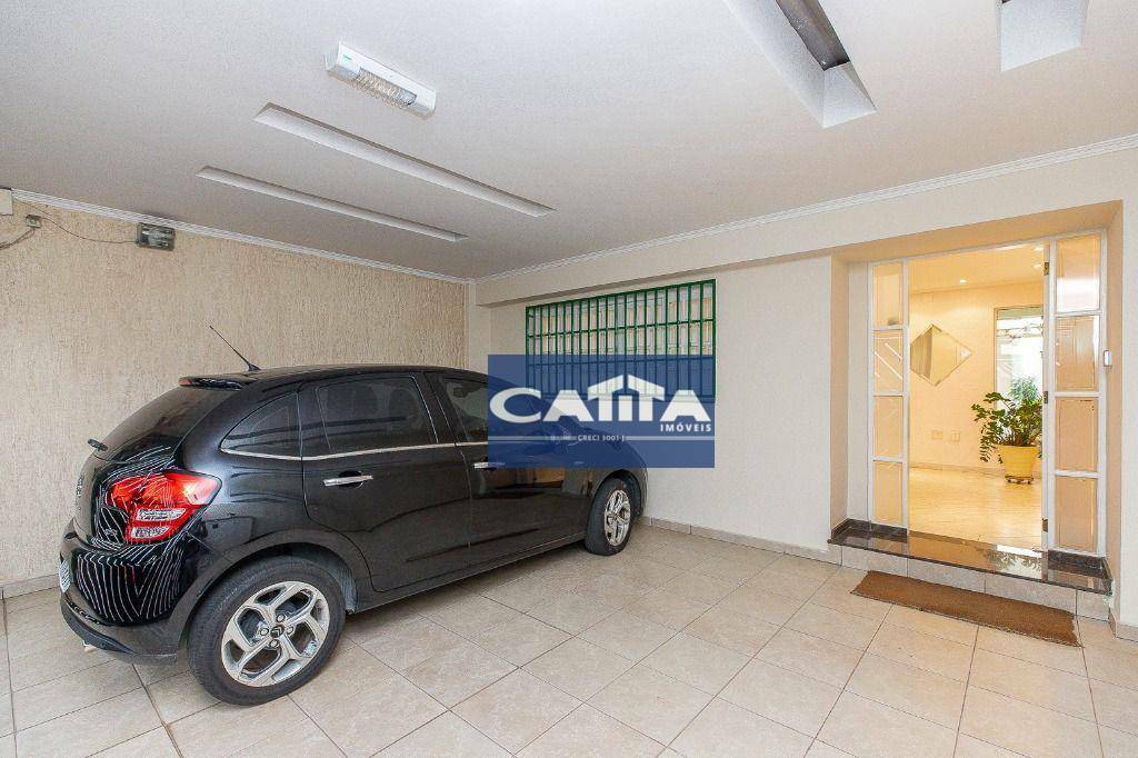 Casa à venda com 3 quartos, 200m² - Foto 1