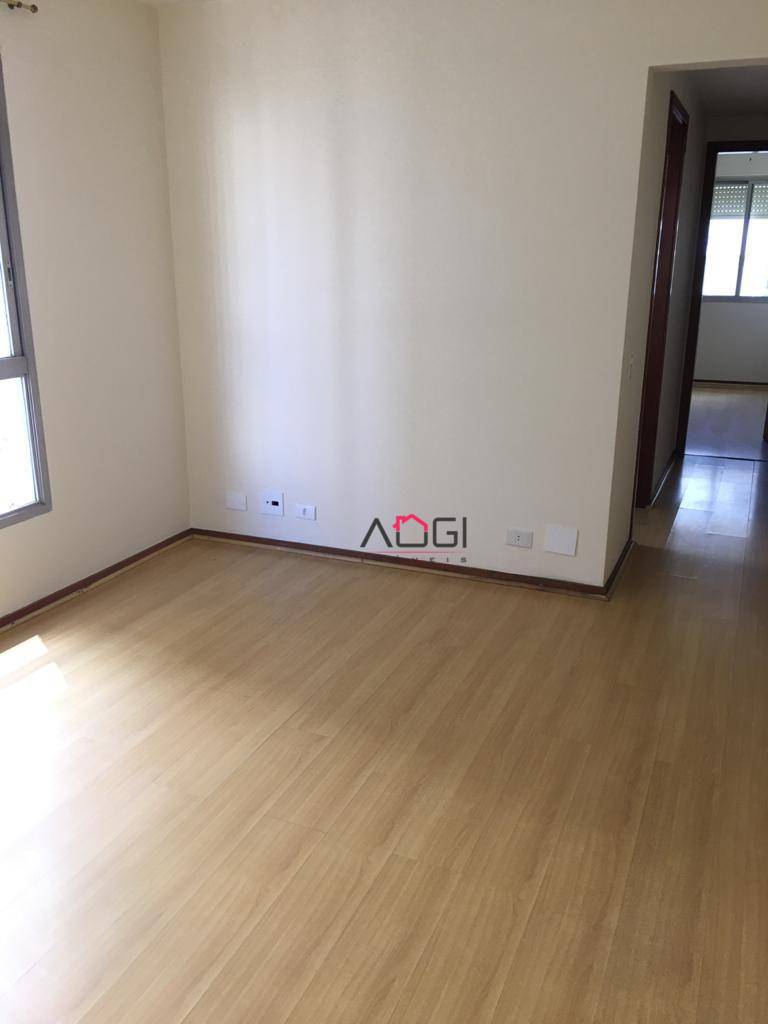 Apartamento para alugar com 3 quartos, 97m² - Foto 8