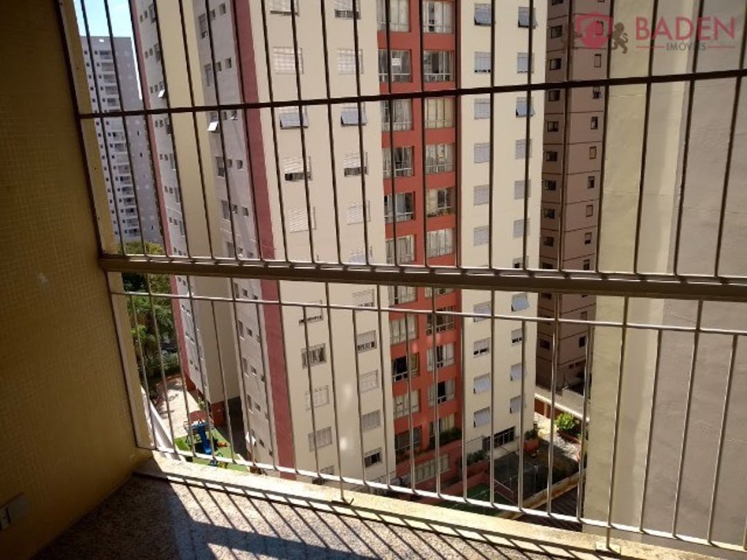 Apartamento à venda com 3 quartos, 105m² - Foto 3