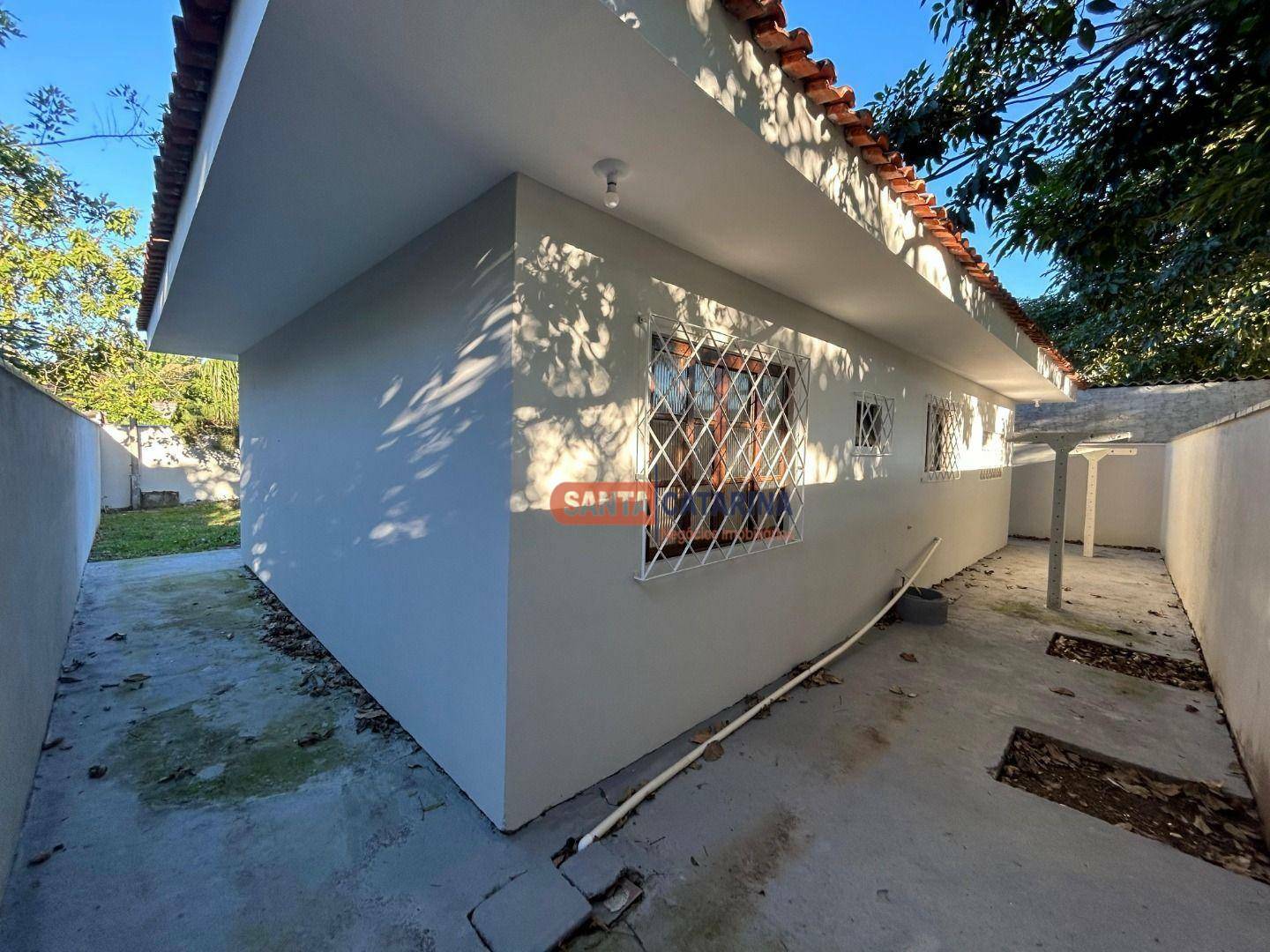 Casa à venda com 2 quartos, 59m² - Foto 6