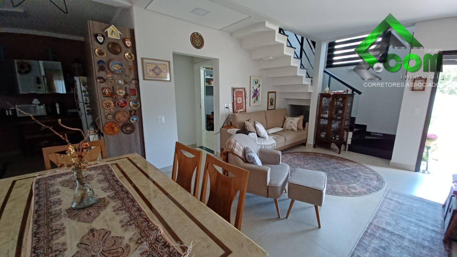 Casa de Condomínio à venda com 3 quartos, 116m² - Foto 1