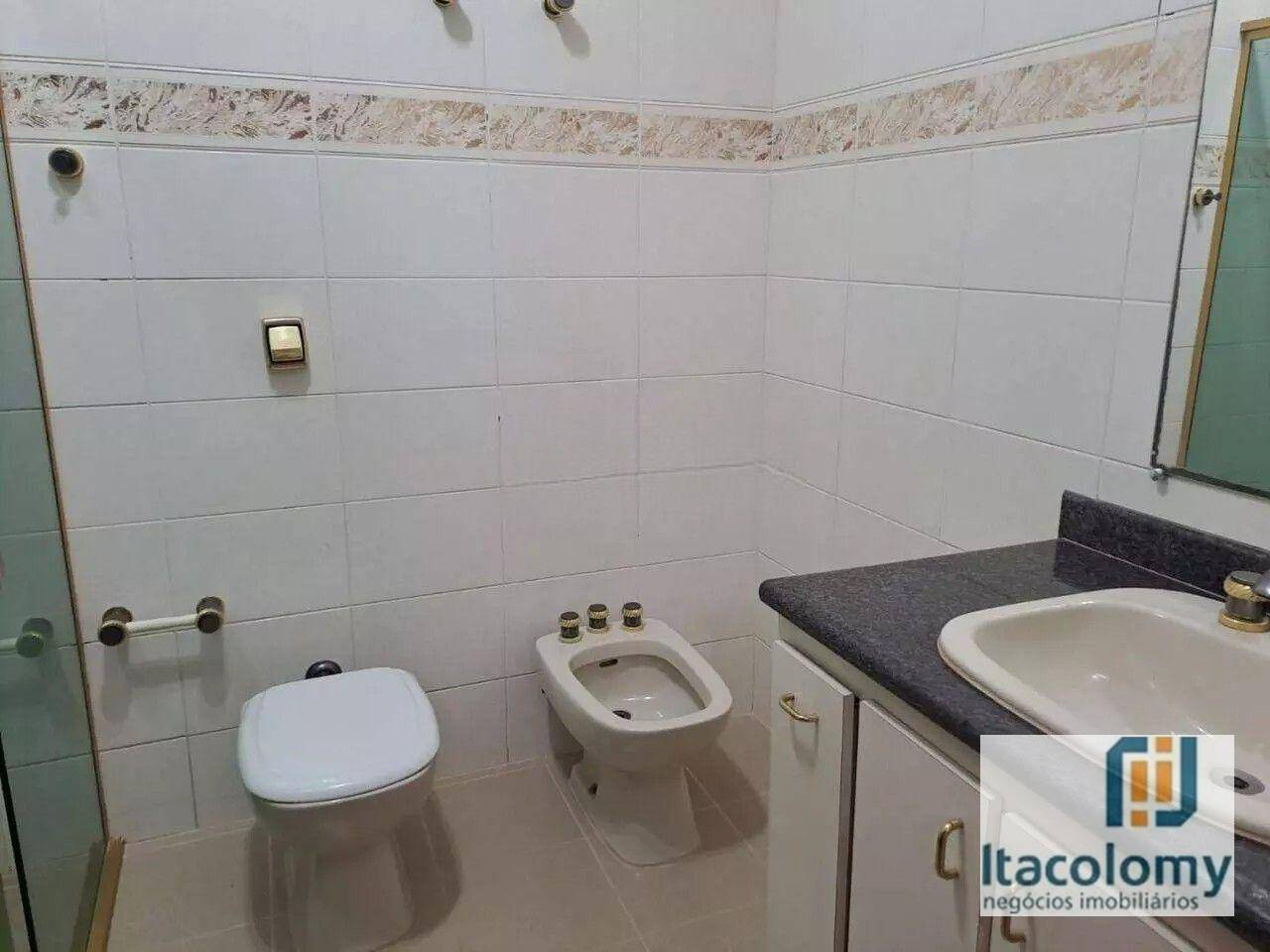 Casa para alugar com 4 quartos, 600m² - Foto 21