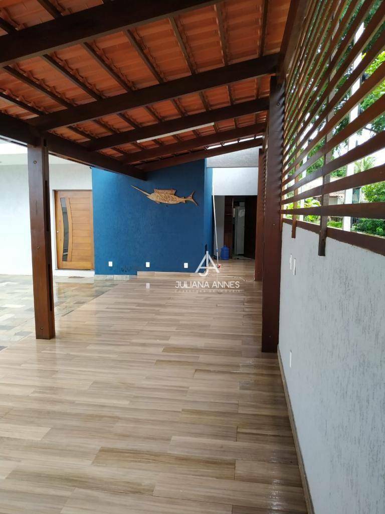 Casa de Condomínio à venda com 5 quartos, 200m² - Foto 9