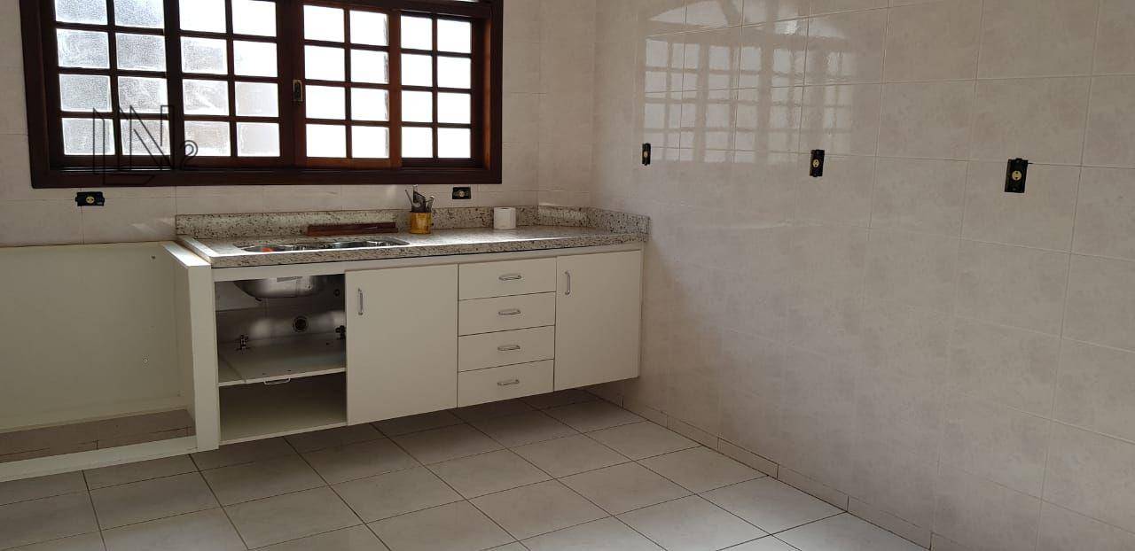 Sobrado à venda com 3 quartos, 250m² - Foto 32