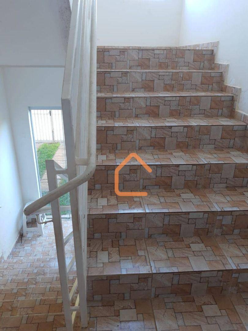 Apartamento à venda com 2 quartos, 70m² - Foto 18