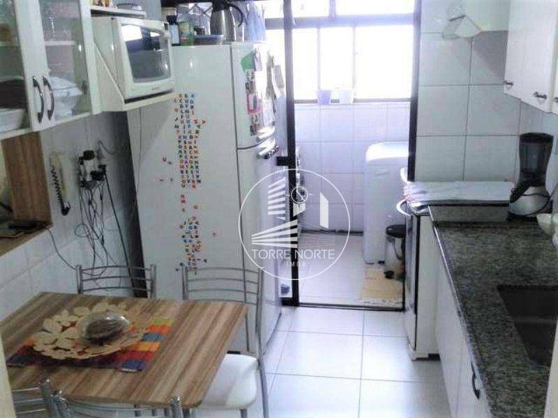 Apartamento à venda com 3 quartos, 75m² - Foto 8