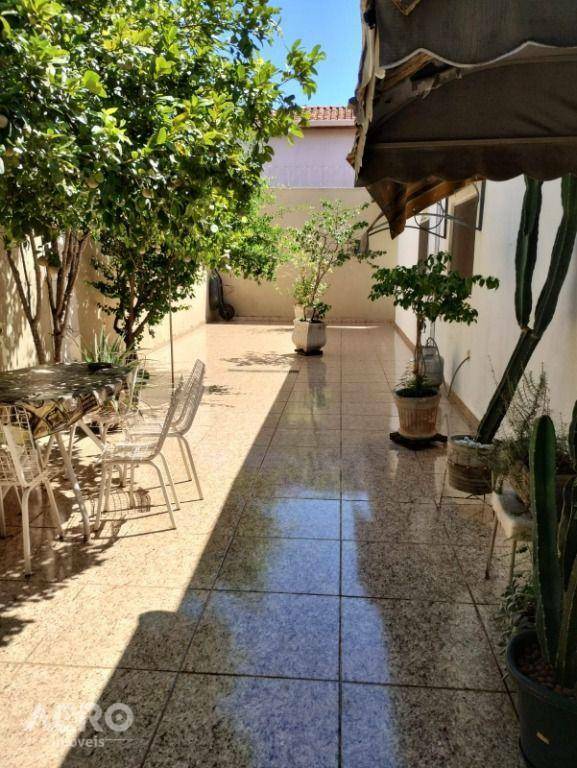 Casa à venda com 3 quartos, 128m² - Foto 22