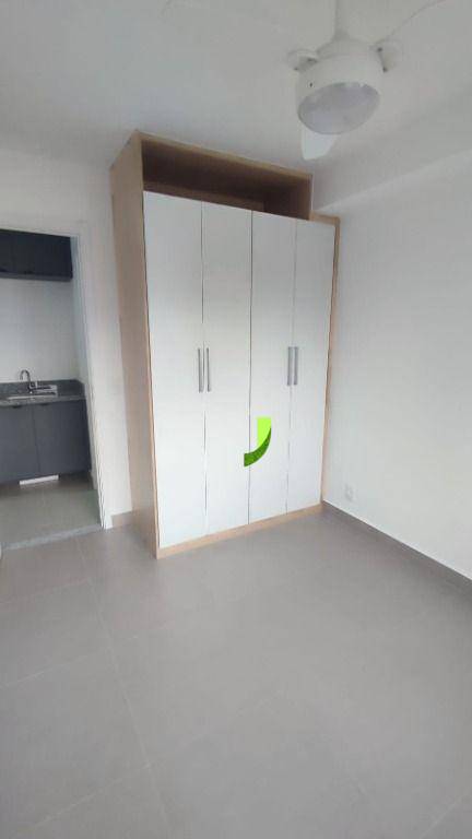 Apartamento para alugar com 2 quartos, 40m² - Foto 14