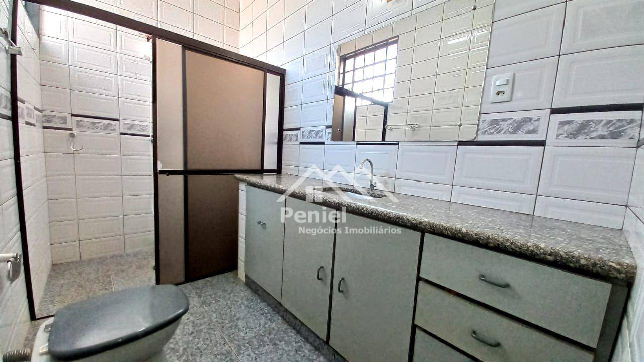 Casa à venda com 5 quartos, 236m² - Foto 22