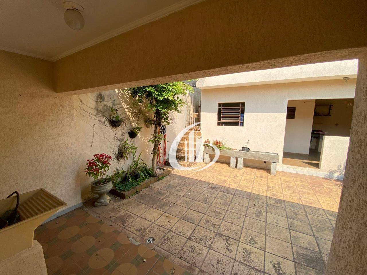 Casa à venda com 3 quartos, 206m² - Foto 5