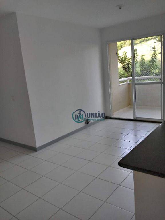 Apartamento à venda com 3 quartos, 70m² - Foto 3