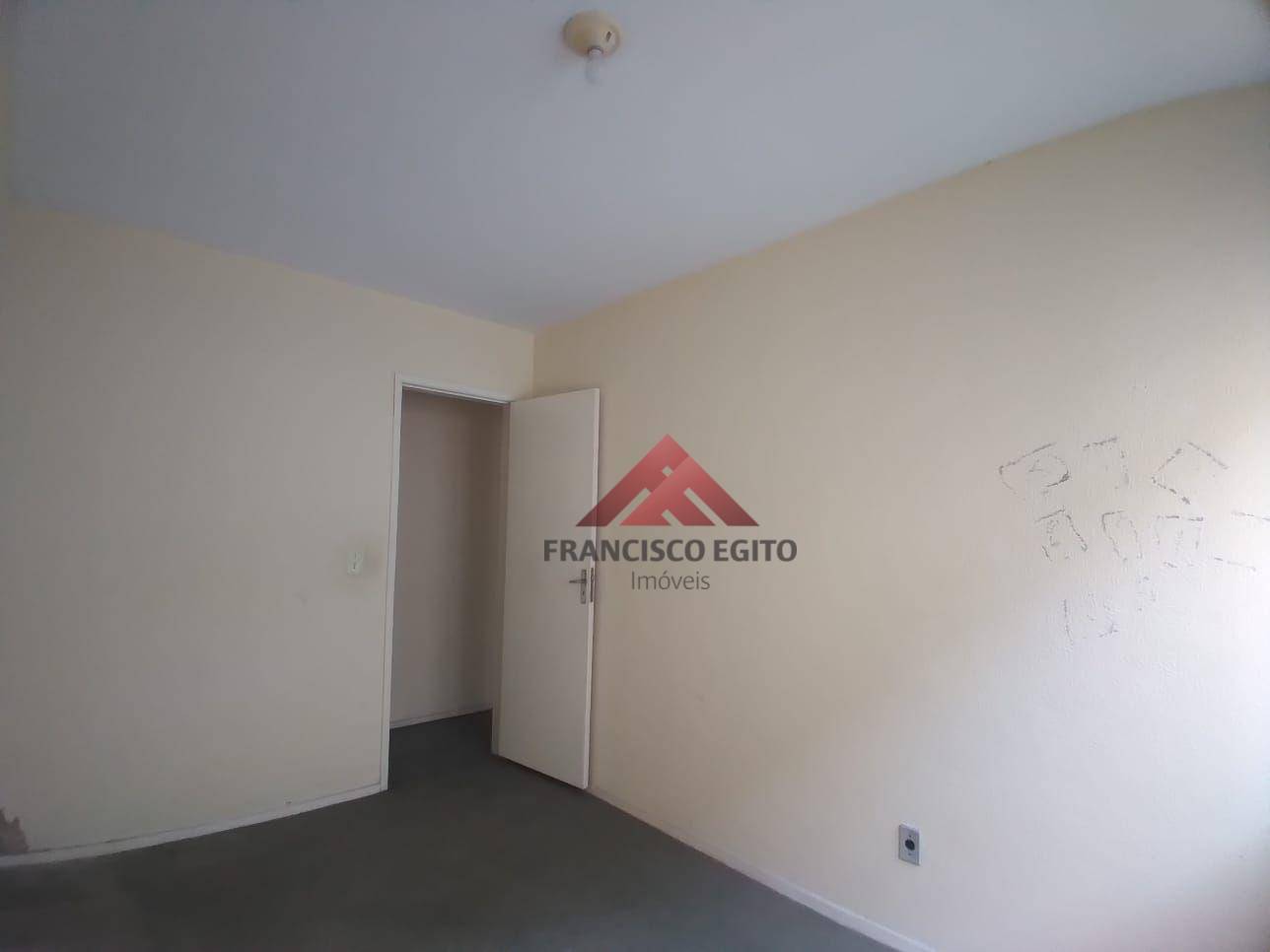 Apartamento à venda com 2 quartos, 57m² - Foto 2