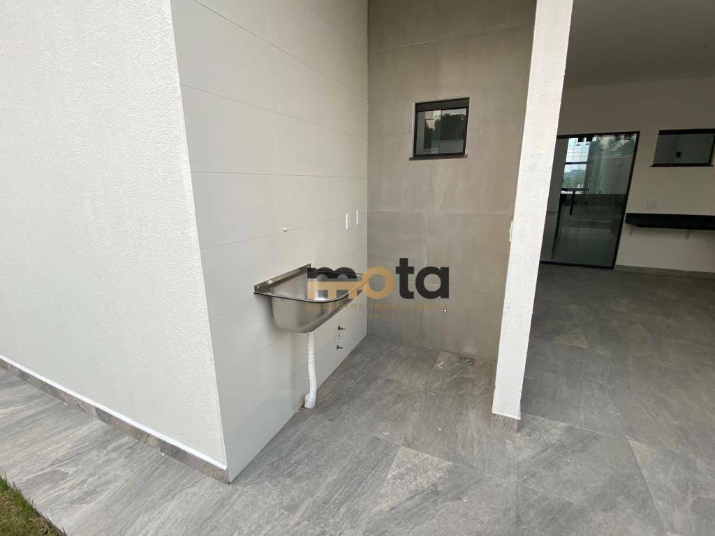 Casa à venda com 3 quartos, 143m² - Foto 8