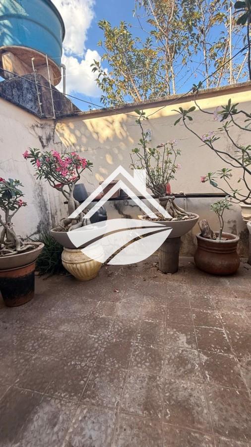 Casa à venda com 4 quartos, 372m² - Foto 21
