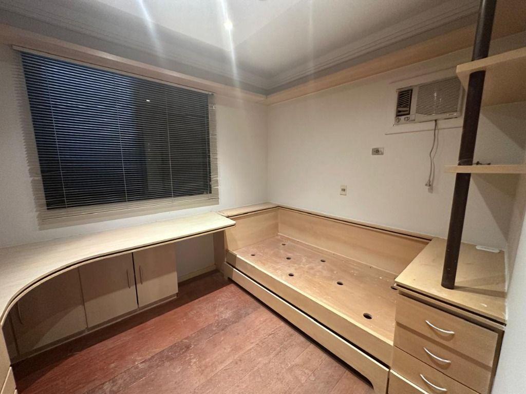 Apartamento para alugar com 4 quartos, 137m² - Foto 14