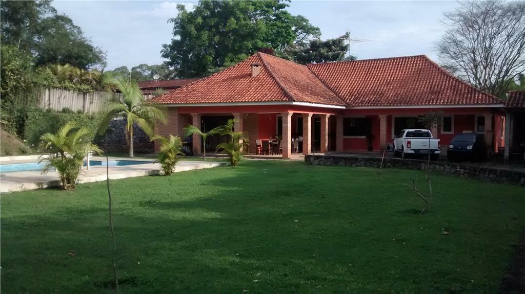 Casa de Condomínio à venda com 4 quartos, 350m² - Foto 1