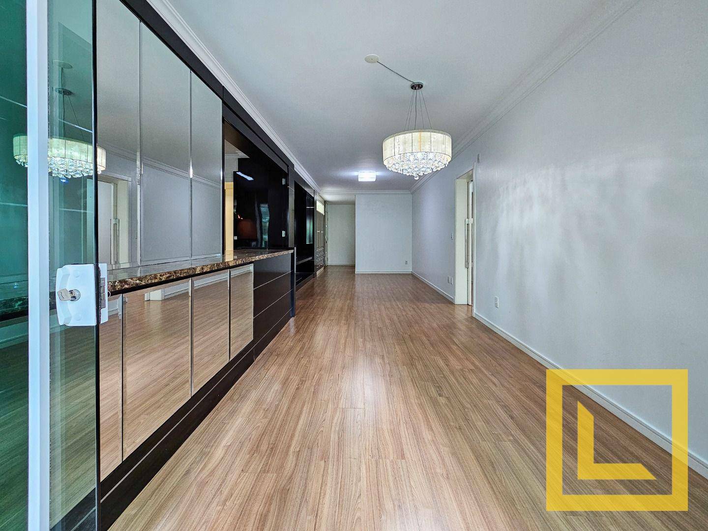 Apartamento à venda com 3 quartos, 148m² - Foto 4