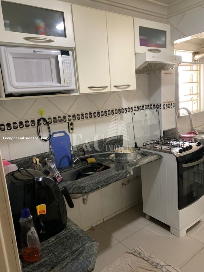 Apartamento à venda com 3 quartos, 60m² - Foto 1