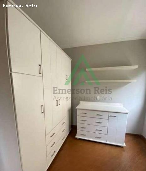 Casa à venda com 3 quartos, 104m² - Foto 11