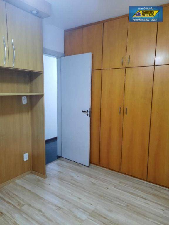 Apartamento para alugar com 3 quartos, 110m² - Foto 8