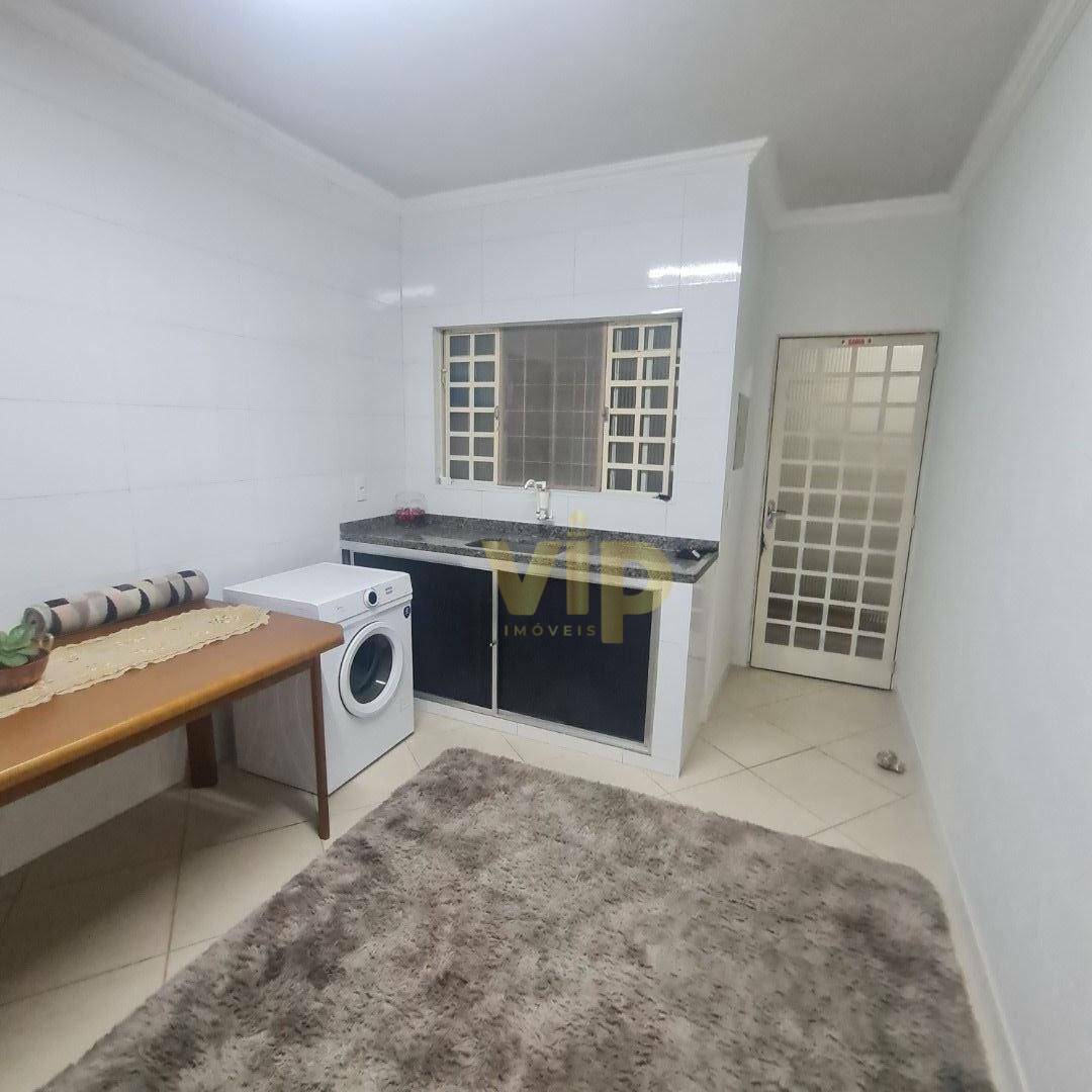 Casa à venda com 4 quartos, 145m² - Foto 12