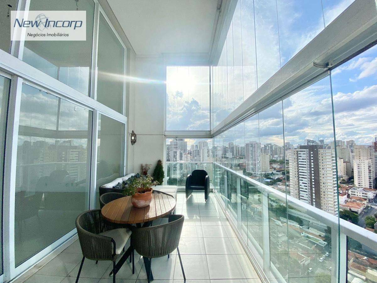 Apartamento à venda com 4 quartos, 214m² - Foto 2