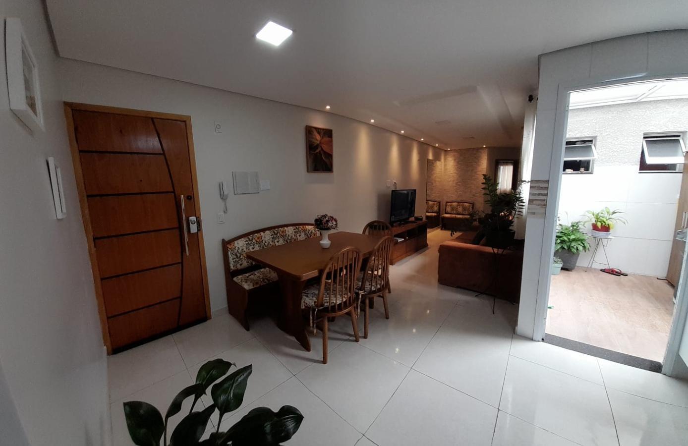 Apartamento à venda com 2 quartos, 77m² - Foto 1