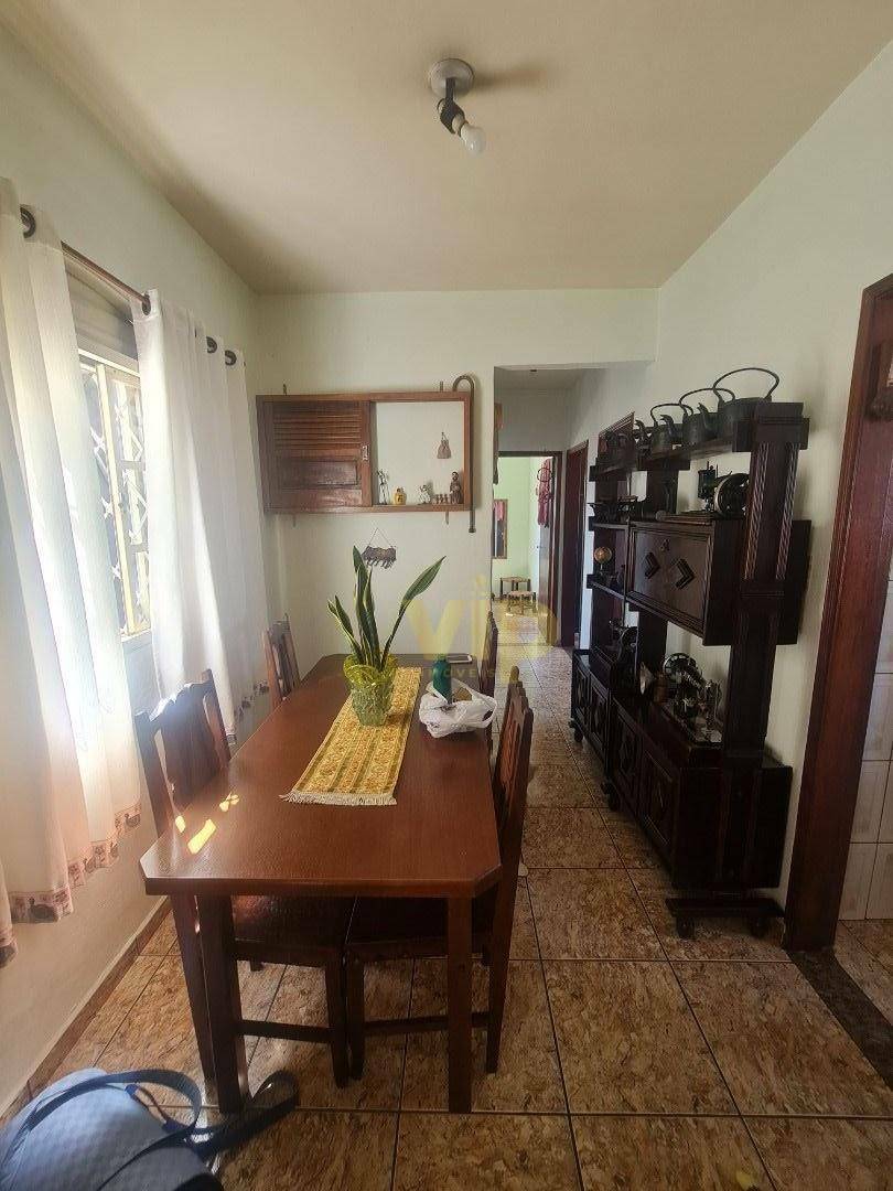 Apartamento à venda com 3 quartos, 75m² - Foto 4