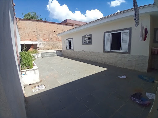 Casa à venda com 3 quartos, 154m² - Foto 2