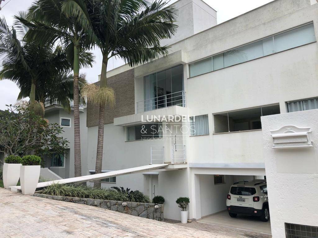 Casa à venda com 3 quartos, 480m² - Foto 1