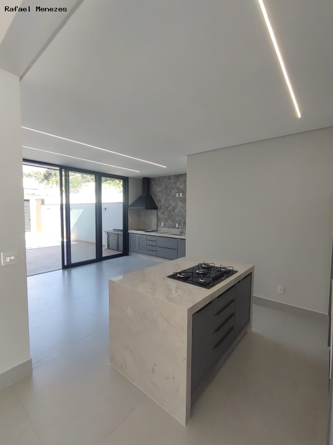Casa de Condomínio à venda com 3 quartos, 196m² - Foto 9