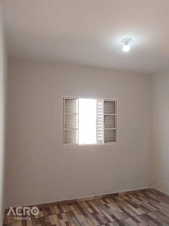 Casa à venda com 3 quartos, 102m² - Foto 8