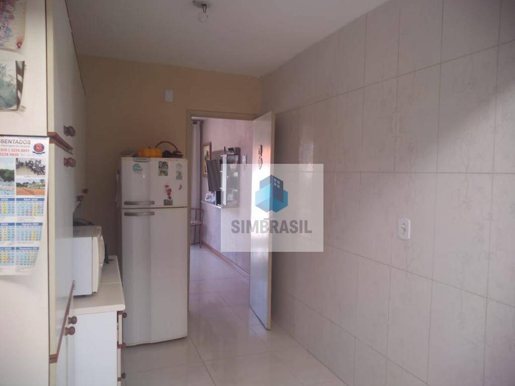 Casa à venda com 2 quartos, 140m² - Foto 11