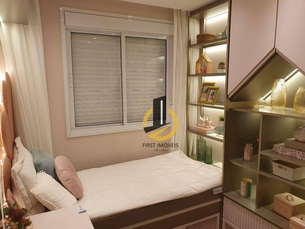 Apartamento à venda com 3 quartos, 123m² - Foto 32