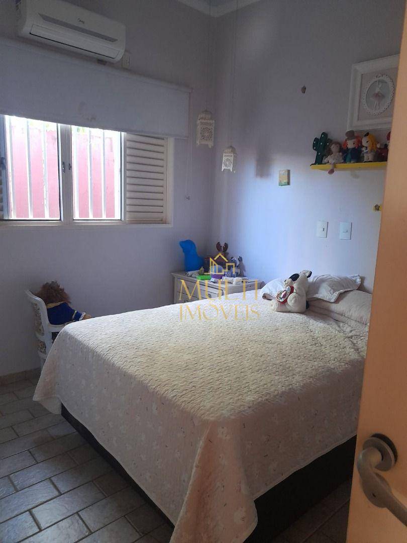 Casa à venda com 3 quartos, 300m² - Foto 11